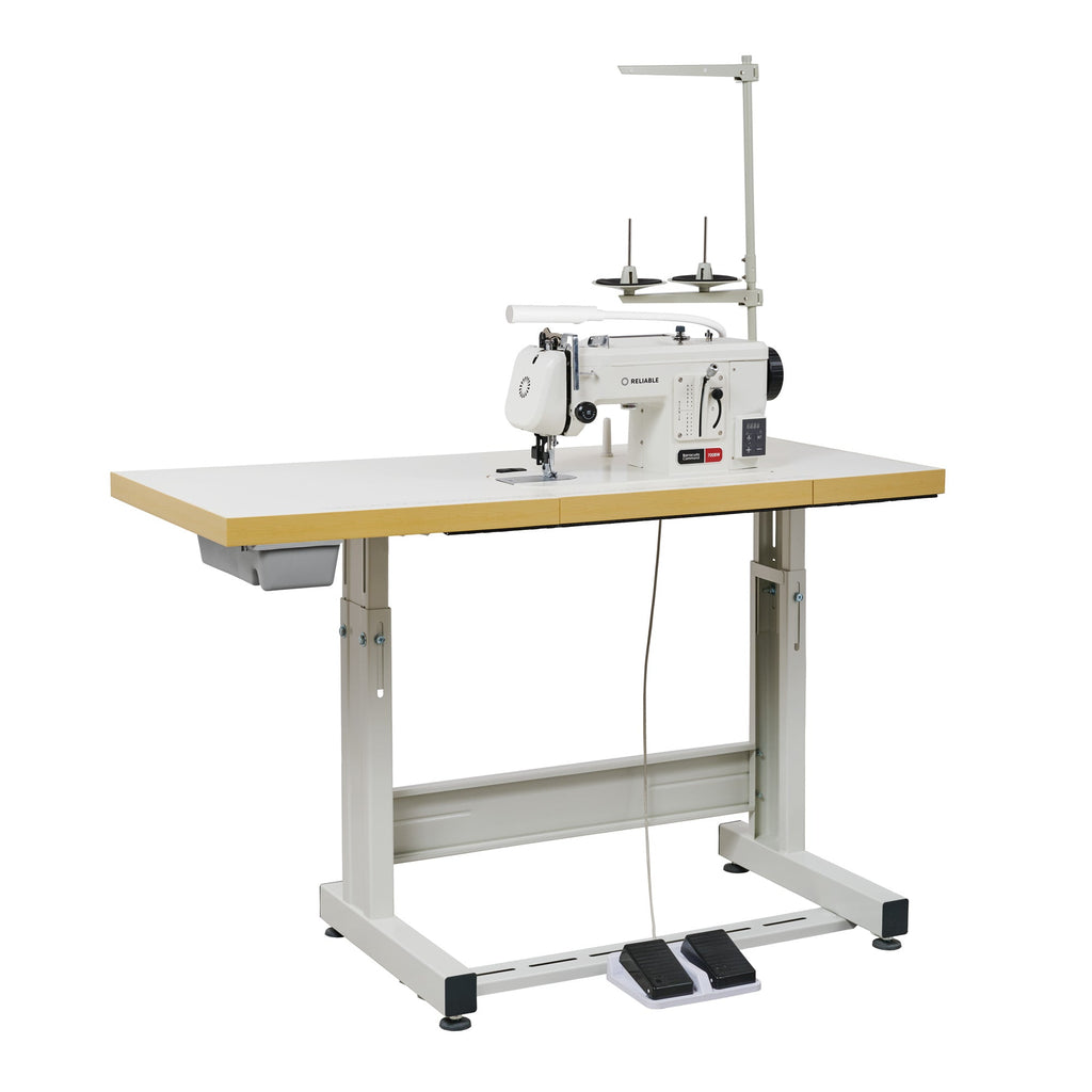 BarracudaTM Befehl Straight Stitch Transportfuß Direktantrieb Nähmaschine mit Tisch und Stand